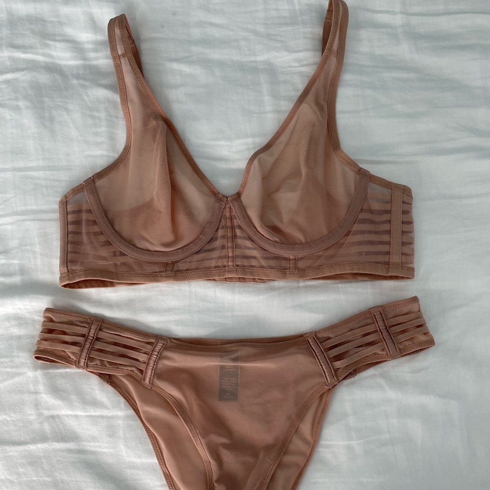 Victoria's Secret LUXE LINGERIE Unlined Bra Panty Set